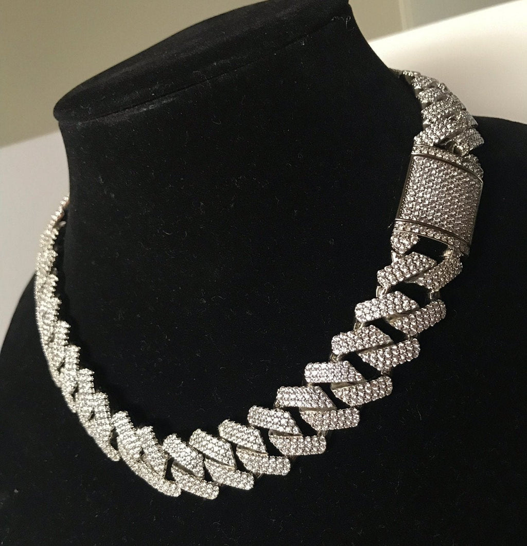 19mm Diamond Prong Link Choker Necklaces