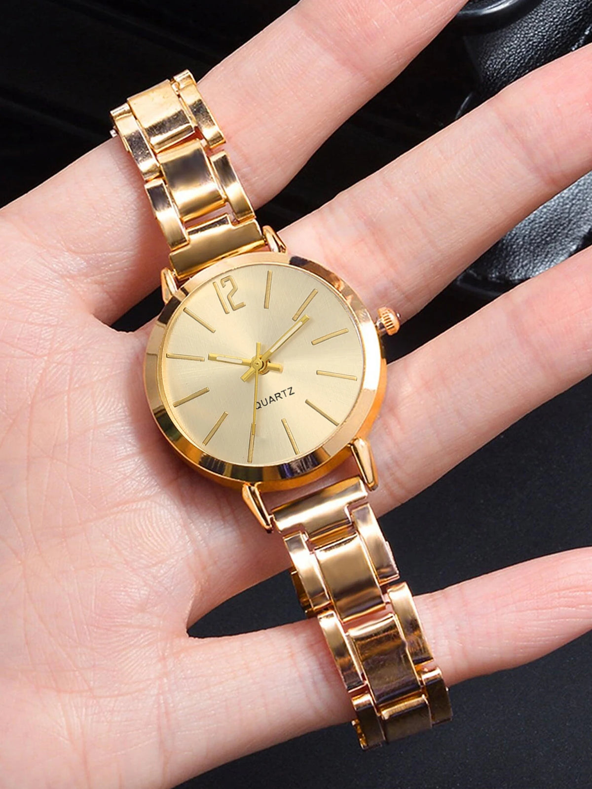 6-Piece Set, Women's Compact and Elegant Quartz Watch with a Heart-Shaped Bracelet, Necklace, Earrings, and Ring Set, Suitable for Daily Use, Workplace, Commuting, and as a Gift.