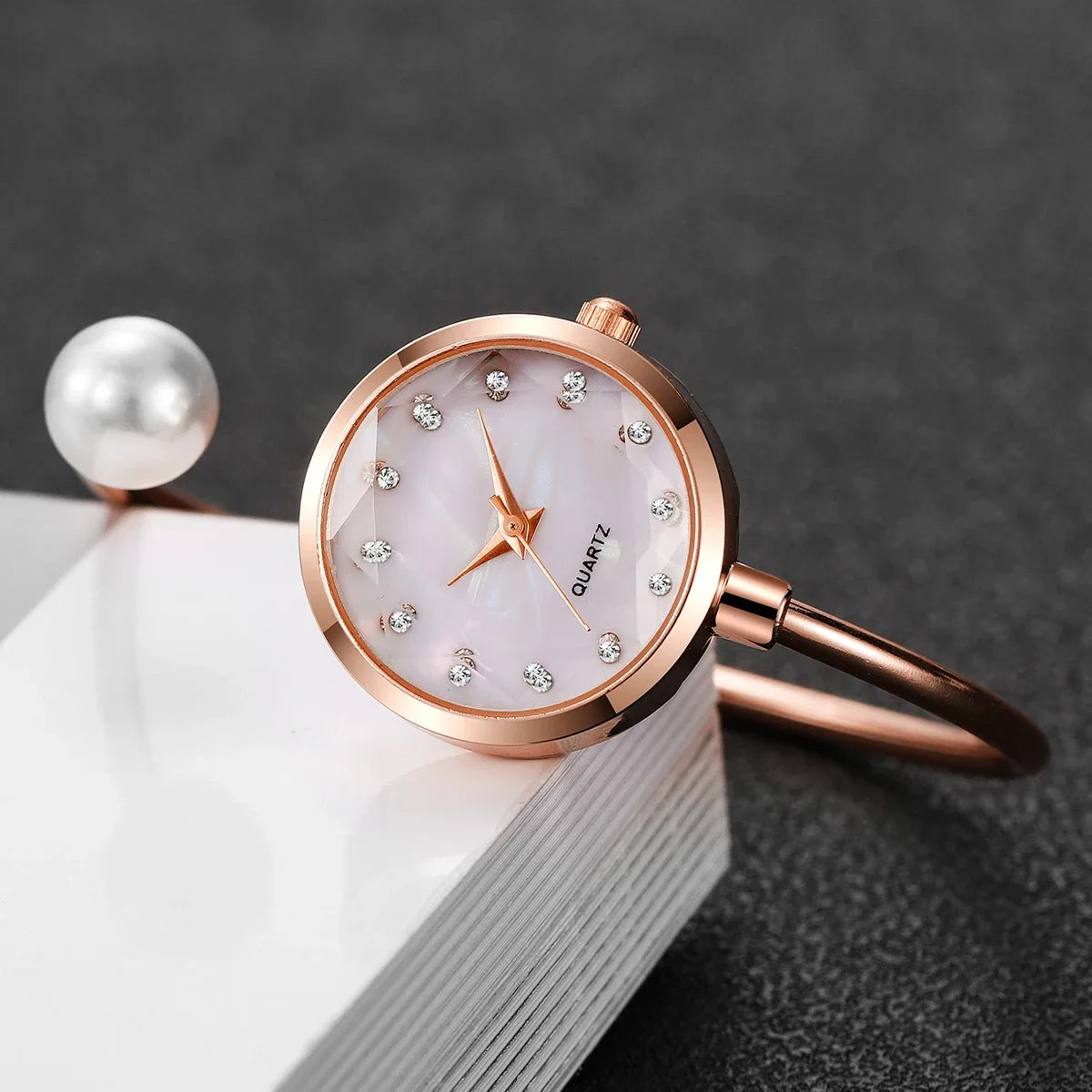 Elegant Pearl Bracelet Strap Women Quartz Wristwatch Fashion Diamond Dial Watch For Ladies Clock Reloj Mujer