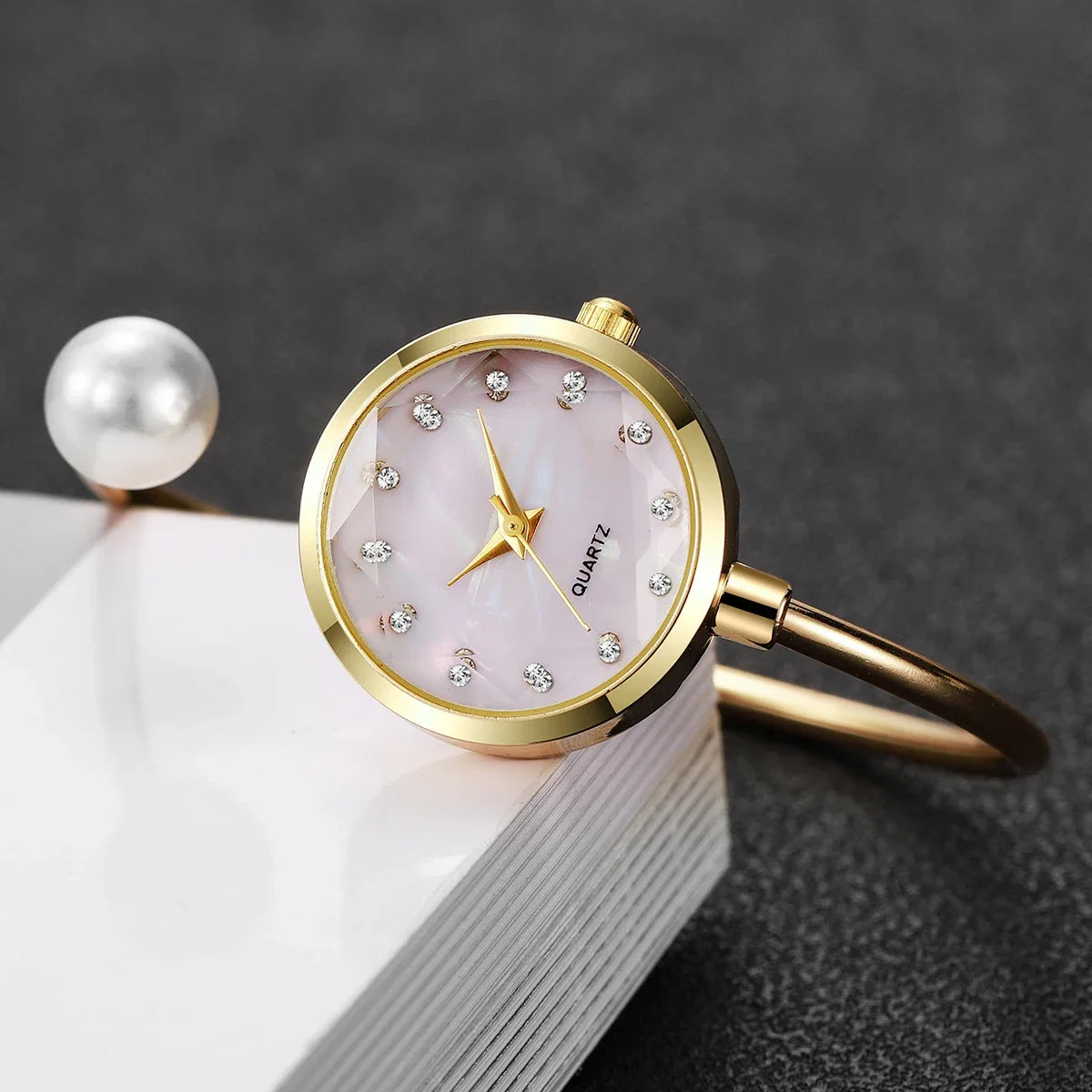 Elegant Pearl Bracelet Strap Women Quartz Wristwatch Fashion Diamond Dial Watch For Ladies Clock Reloj Mujer