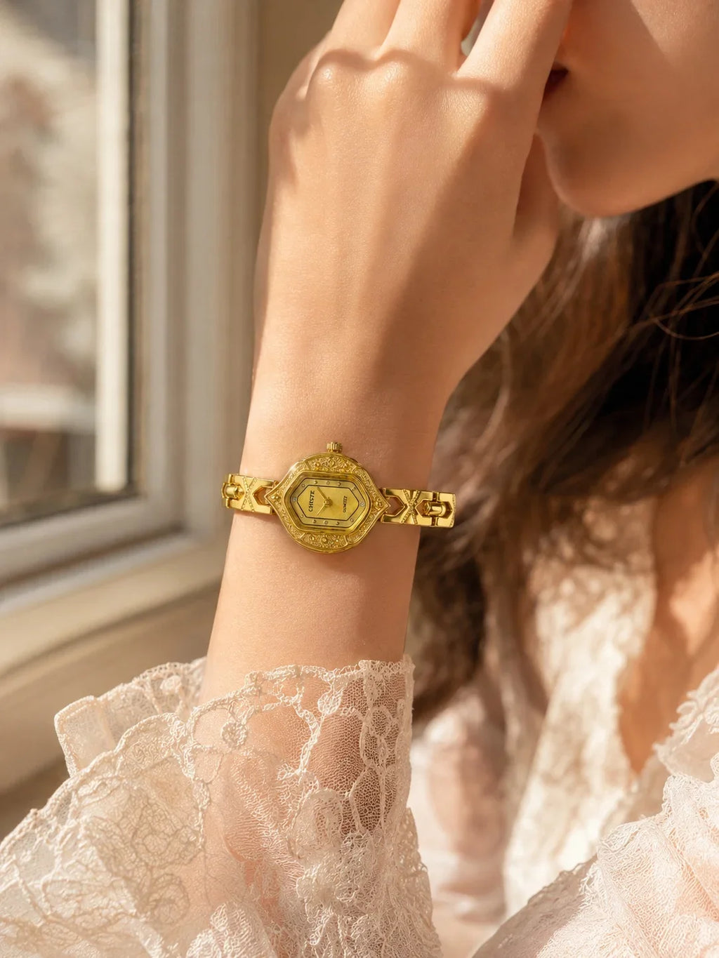 Retro Polygonal Dial Rhinestone Ladies Watch