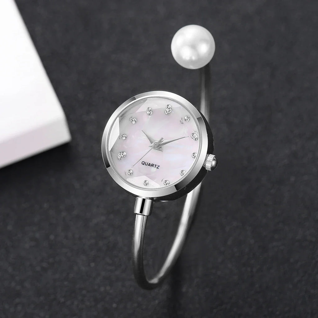 Elegant Pearl Bracelet Strap Women Quartz Wristwatch Fashion Diamond Dial Watch For Ladies Clock Reloj Mujer