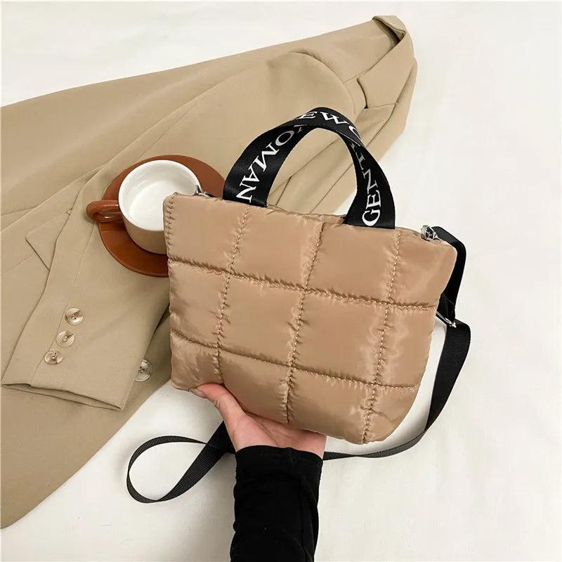 Quilted tote bag for women leisure travel handbag