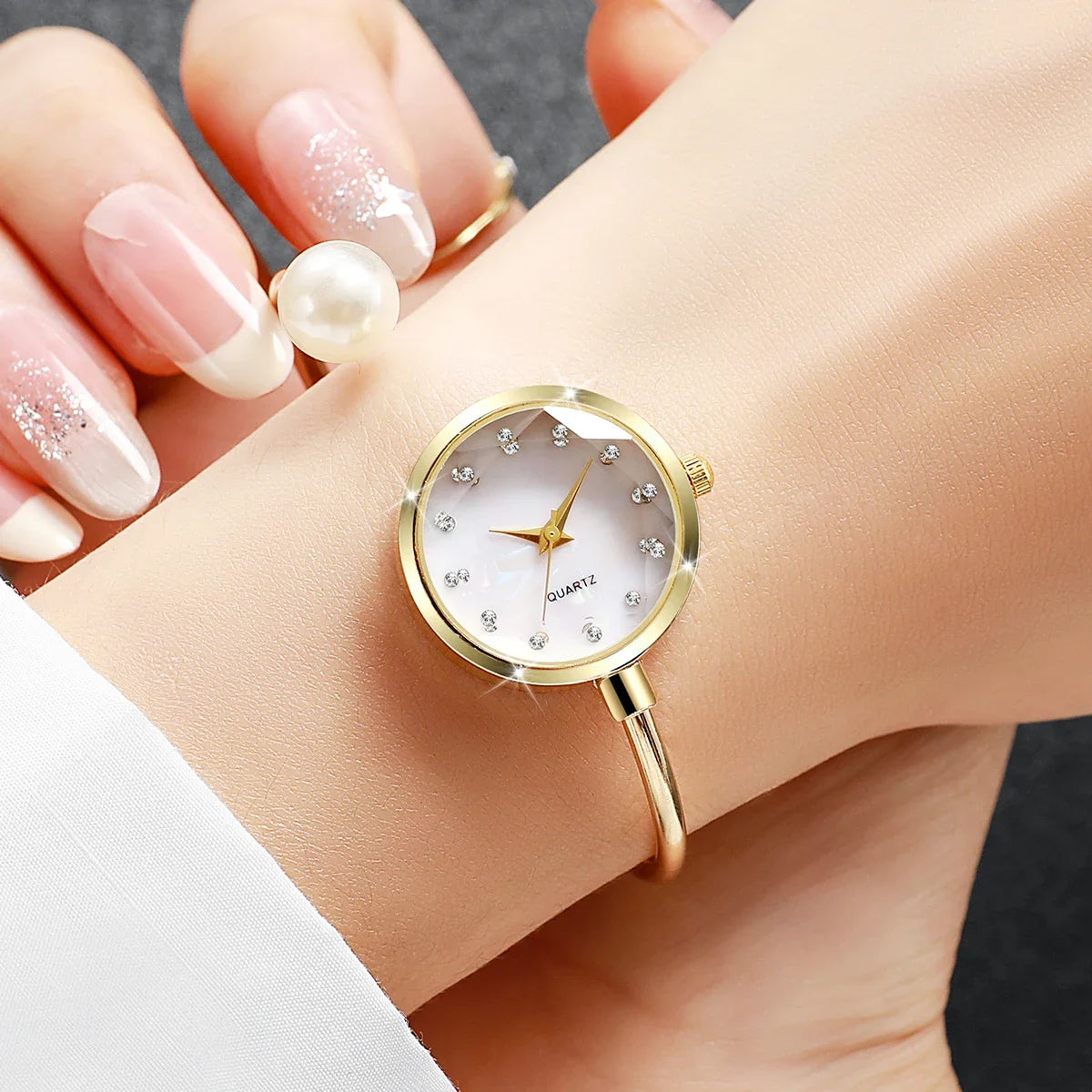 Elegant Pearl Bracelet Strap Women Quartz Wristwatch Fashion Diamond Dial Watch For Ladies Clock Reloj Mujer
