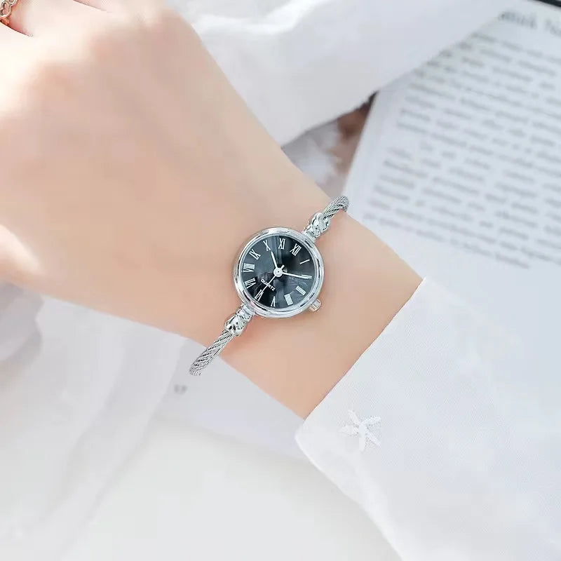 Retro Ladies Quartz Wristwatch Women Watches Small Gold Bangle Bracelet Watch Stainless Steel Clock Fashion Casual Dress Watch