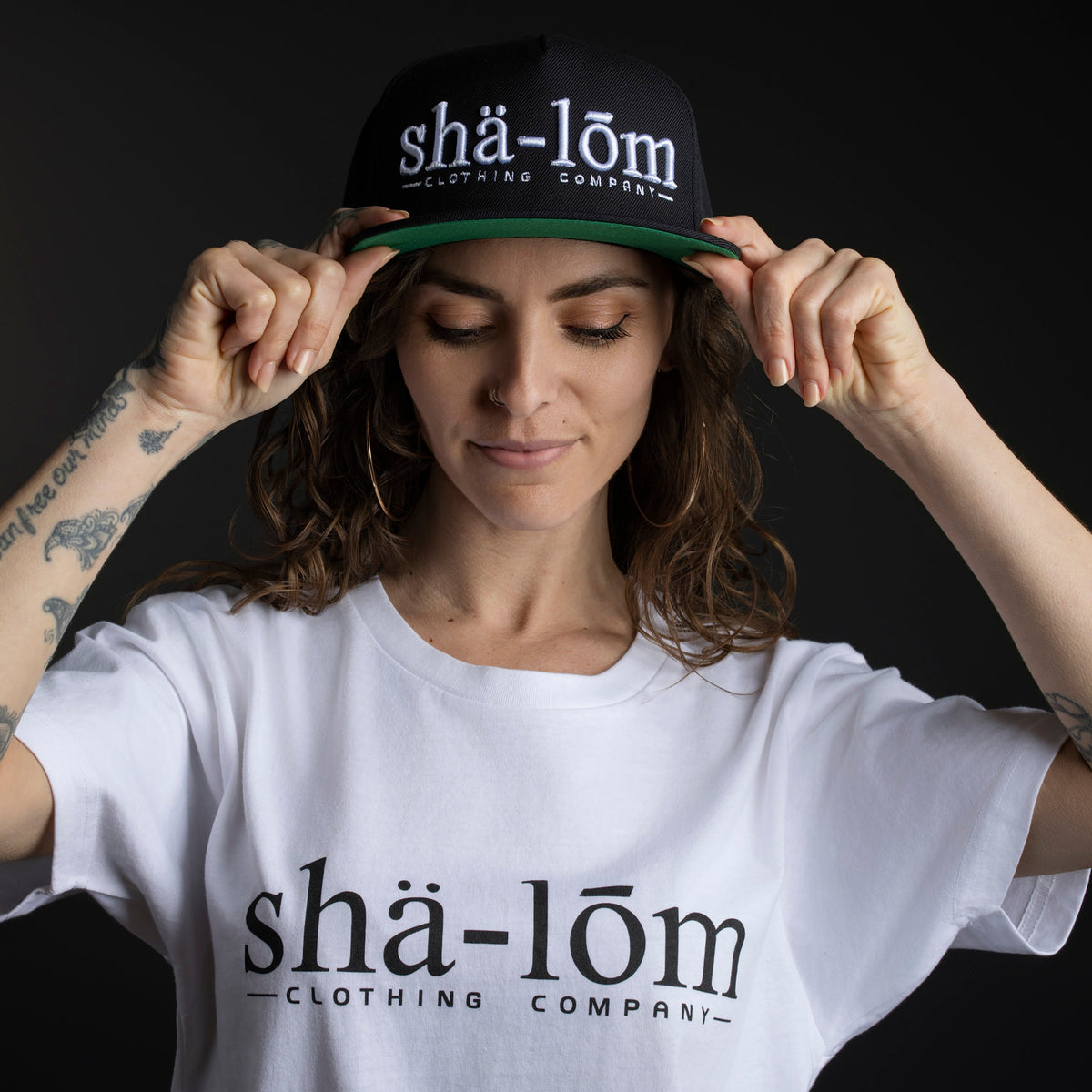 DEFINITION HAT BLACK