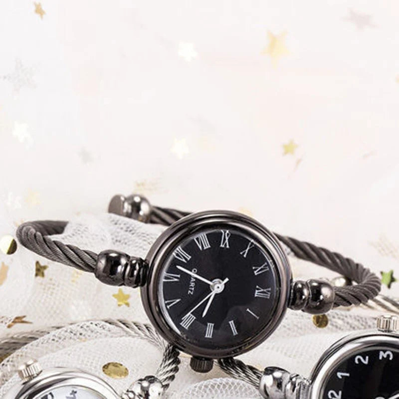 Retro Ladies Quartz Wristwatch Women Watches Small Gold Bangle Bracelet Watch Stainless Steel Clock Fashion Casual Dress Watch