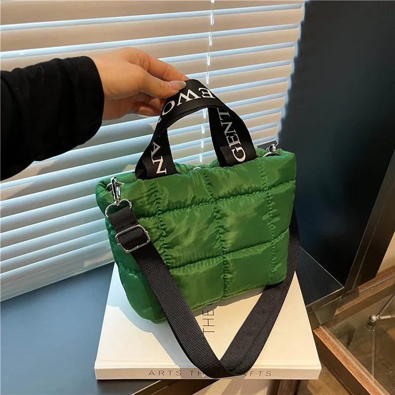 Quilted tote bag for women portable shoulder handbag
