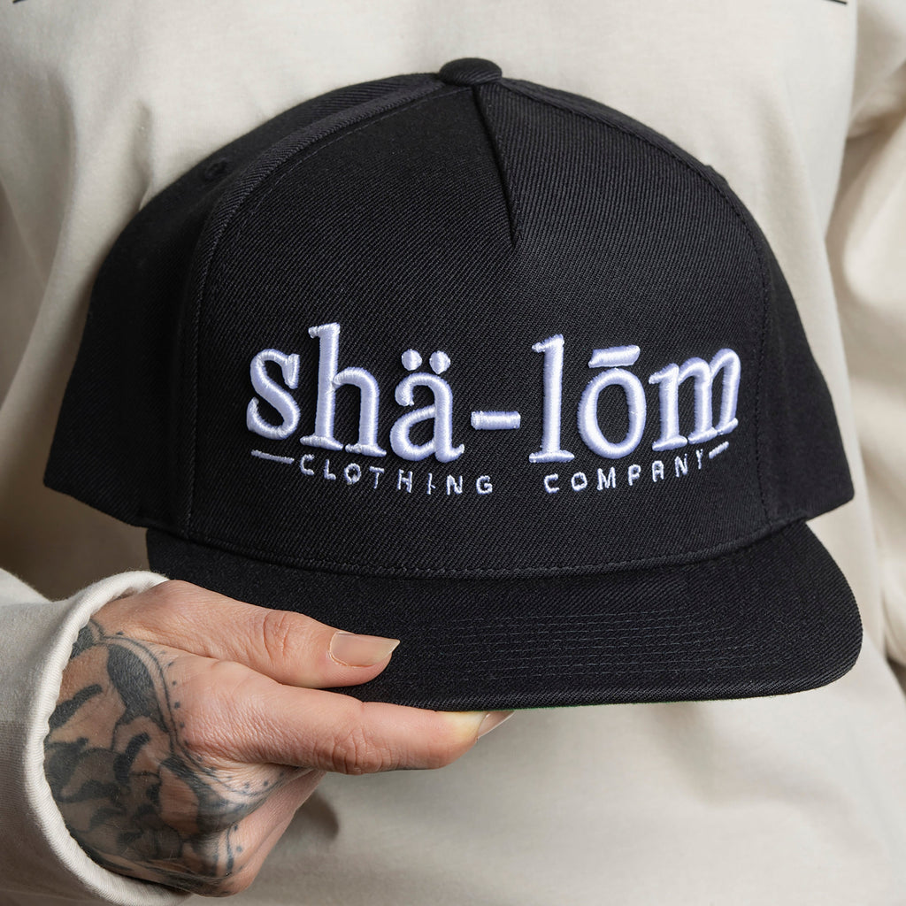 DEFINITION HAT BLACK
